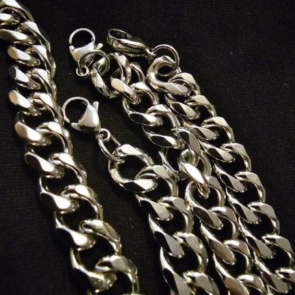 New Big Stainless Cuban Link Steel 11mm Thick Bracelet (Unisex) - Picture 2 of 7